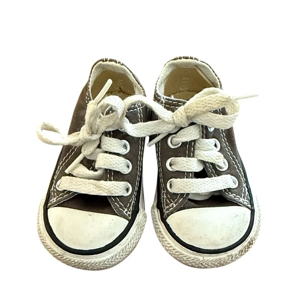 Converse all star gray chuck taylor baby Sneakers size 3